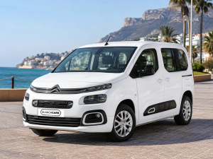 White Citroen Berlingo 5-seater rental car on the Costa Blanca.